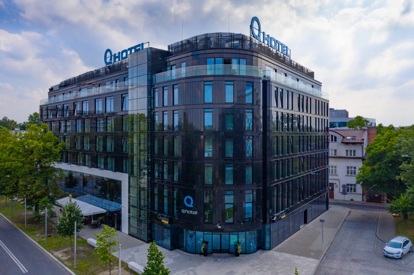 q hotel kraków adres